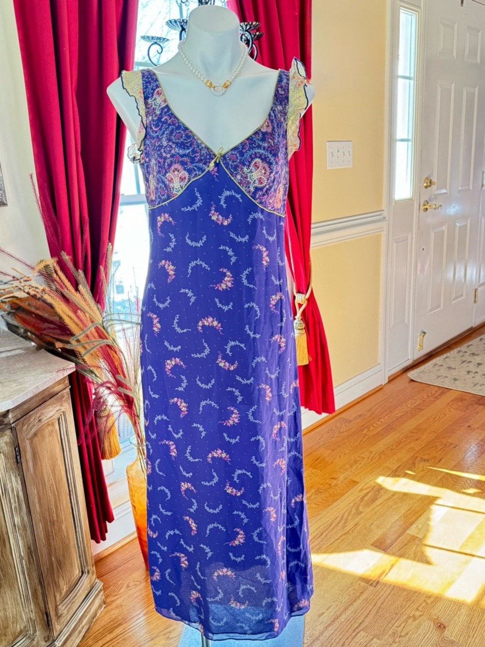 Vintage Feminine Laundry by Shelli Segal